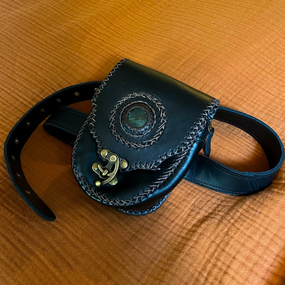 🌙 leather festival utility belt pouch with labradorite inlay